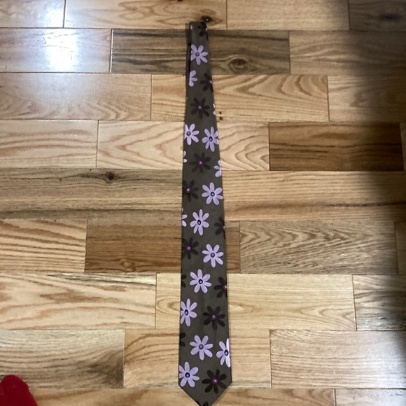 Ted Baker London brown with flower tie - Picture 1 of 4